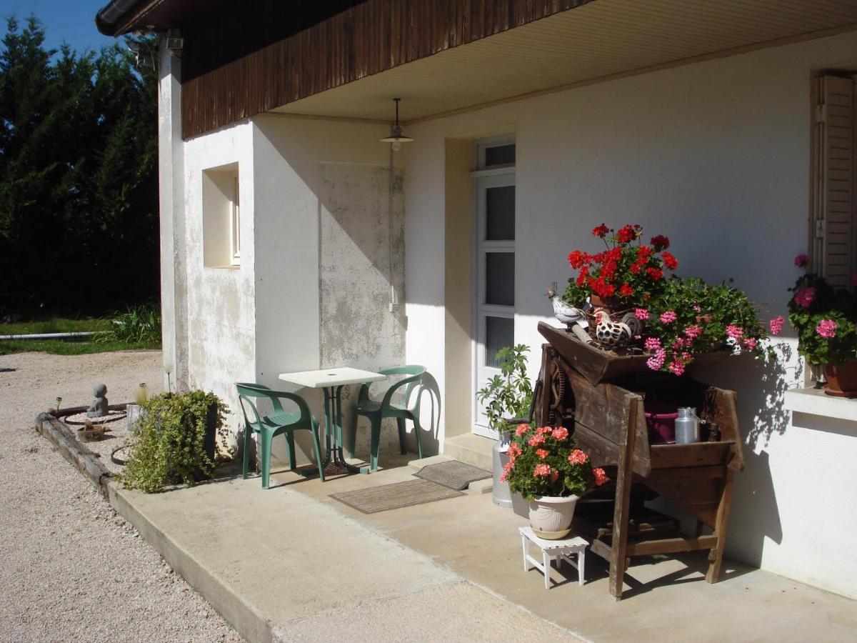 L'Oree Des Bois Dommartin-Les-Cuiseaux Exterior photo